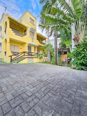 Tropical Apartment
